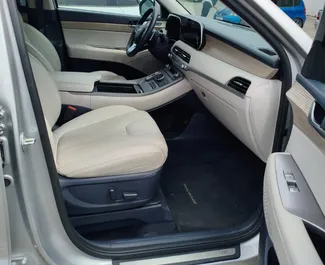 Hyundai Palisade 2021 disponibile per il noleggio a Tbilisi, con limite di chilometraggio di illimitato.