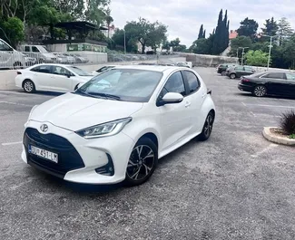 Noleggio auto Toyota Yaris 2026 in Croazia, con carburante Ibrido e 90 cavalli di potenza ➤ A partire da 32 EUR al giorno.