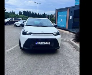 Noleggio Toyota Aygo X. Auto Economica, Crossover per il noleggio in Croazia ✓ Cauzione di Deposito di 200 EUR ✓ Opzioni assicurative RCT, FDW, All'estero.
