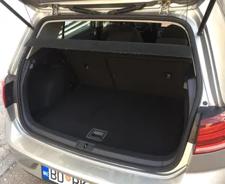 Noleggio Volkswagen Golf 7. Auto Economica, Comfort per il noleggio in Montenegro ✓ Cauzione di Senza deposito ✓ Opzioni assicurative RCT, SCDW, Passeggeri, Furto, All'estero.