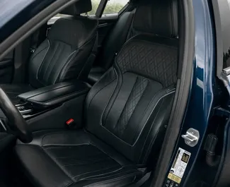 Noleggio BMW 5-Series. Auto Comfort, Premium per il noleggio in Georgia ✓ Cauzione di Deposito di 800 GEL ✓ Opzioni assicurative RCT, FDW, Passeggeri, Giovane.