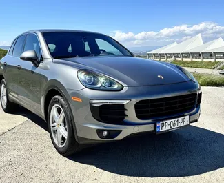 Noleggio auto Porsche Cayenne 2018 in Georgia, con carburante Benzina e 300 cavalli di potenza ➤ A partire da 190 GEL al giorno.