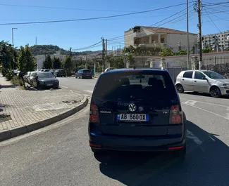 Noleggio Volkswagen Touran. Auto Comfort, Monovolume per il noleggio in Albania ✓ Cauzione di Senza deposito ✓ Opzioni assicurative RCT, All'estero.