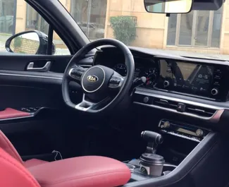 Noleggio auto Kia K5 2022 in Azerbaigian, con carburante Benzina e 180 cavalli di potenza ➤ A partire da 85 AZN al giorno.