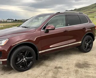 Noleggio Volkswagen Touareg. Auto Comfort, Premium, SUV per il noleggio in Georgia ✓ Cauzione di Senza deposito ✓ Opzioni assicurative RCT, SCDW, FDW, Passeggeri, Furto, Senza deposito.