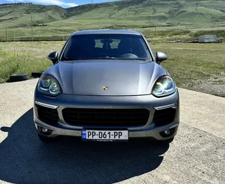 Motore Benzina da 3,6L di Porsche Cayenne 2018 per il noleggio a Tbilisi.
