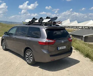 Noleggio auto Toyota Sienna #16579 Automatico a Tbilisi, dotata di motore 3,5L ➤ Da Lasha in Georgia.
