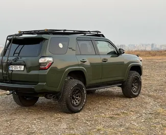 Motore Benzina da 4,0L di Toyota 4 Runner 2024 per il noleggio a Tbilisi.