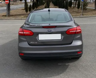 Interni di Ford Focus in affitto in Georgia. Un'ottima auto da 5 posti con cambio Automatico.