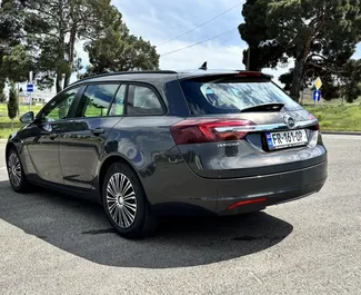Motore Diesel da 2,0L di Opel Insignia Combi 2018 per il noleggio a Tbilisi.
