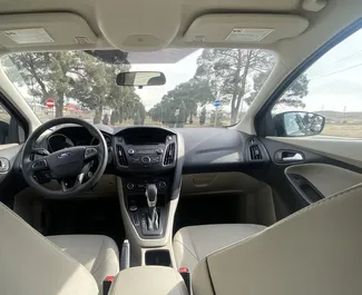 Ford Focus 2017 disponibile per il noleggio a Tbilisi, con limite di chilometraggio di 250 km/giorno.