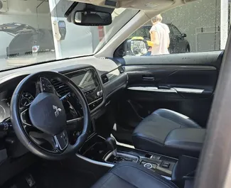 Noleggio auto Mitsubishi Outlander 2019 in Georgia, con carburante Benzina e  cavalli di potenza ➤ A partire da 120 GEL al giorno.