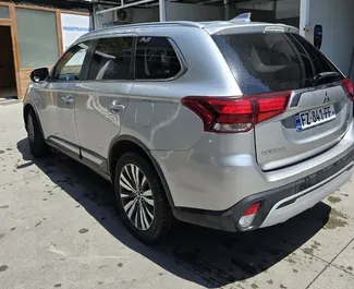 Motore Benzina da L di Mitsubishi Outlander 2019 per il noleggio a Tbilisi.