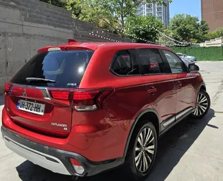 Motore Benzina da L di Mitsubishi Outlander 2019 per il noleggio a Tbilisi.