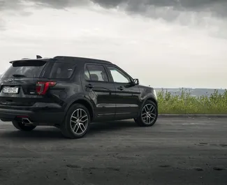 Noleggio Ford Explorer. Auto Comfort, Premium, Crossover per il noleggio in Georgia ✓ Cauzione di Deposito di 540 GEL ✓ Opzioni assicurative RCT, FDW, Passeggeri, Giovane.