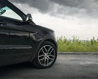 Ford Explorer 2018 disponibile per il noleggio a Tbilisi, con limite di chilometraggio di 200 km/giorno.