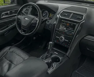Ford Explorer 2018 con sistema A trazione integrale, disponibile a Tbilisi.