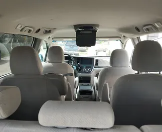 Noleggio Toyota Sienna. Auto Comfort, Monovolume per il noleggio in Georgia ✓ Cauzione di Senza deposito ✓ Opzioni assicurative RCT, FDW, Furto, All'estero, Giovane.