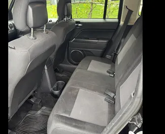 Noleggio auto Jeep Patriot 2017 in Georgia, con carburante Benzina e 169 cavalli di potenza ➤ A partire da 89 GEL al giorno.