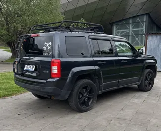 Motore Benzina da 2,4L di Jeep Patriot 2017 per il noleggio a Tbilisi.