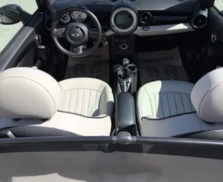 Motore Diesel da 2,0L di Mini Cooper S Cabrio 2017 per il noleggio a Budva.