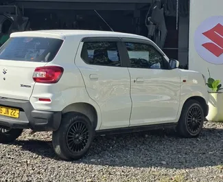 Vista frontale di un noleggio Suzuki S-Presso a Mauritius, Mauritius ✓ Auto #16527. ✓ Cambio Automatico TM ✓ 0 recensioni.