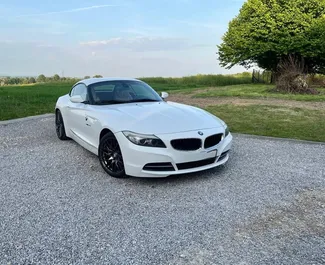 Vista frontale di un noleggio BMW Z4 a Durazzo, Albania ✓ Auto #16561. ✓ Cambio Automatico TM ✓ 0 recensioni.