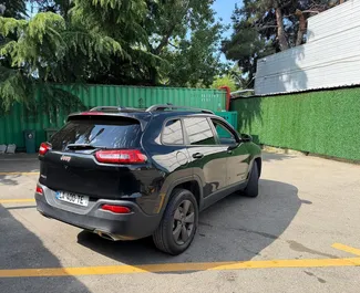 Noleggio Jeep Cherokee. Auto Comfort, SUV, Crossover per il noleggio in Georgia ✓ Cauzione di Senza deposito ✓ Opzioni assicurative RCT.