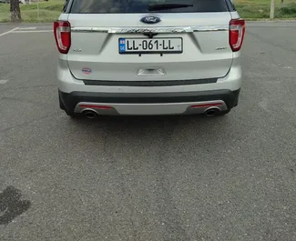 Noleggio Ford Explorer. Auto Comfort, Premium, Crossover per il noleggio in Georgia ✓ Cauzione di Senza deposito ✓ Opzioni assicurative RCT, SCDW, FDW, Passeggeri, Furto, Senza deposito.