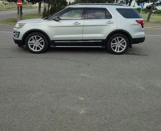 Motore Benzina da 3,5L di Ford Explorer 2020 per il noleggio a Tbilisi.