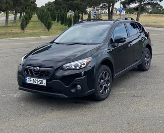 Vista frontale di un noleggio Subaru Crosstrek a Tbilisi, Georgia ✓ Auto #12309. ✓ Cambio Automatico TM ✓ 0 recensioni.