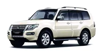 Mitsubishi-Pajero-2015