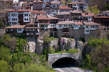 Noleggia un'auto a Veliko Tarnovo