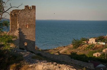 Noleggia un'auto a Feodosiya