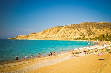 Noleggia un'auto a Pissouri