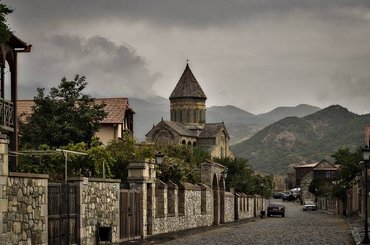 Noleggia un'auto a Mtskheta