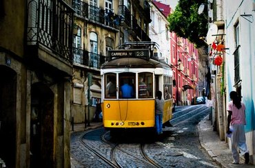 Noleggia un'auto a Lisbona