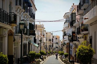 Noleggia un'auto a Nerja