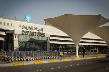 Noleggia un'auto all'aeroporto di Abu Dhabi